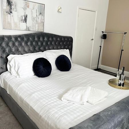 Modern 3 Bed, Heart Of Ashley Cross, 5 Mins To Sandbanks Poole Exteriér fotografie