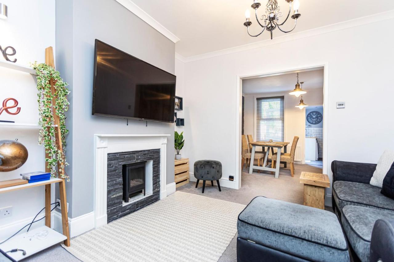 Modern 3 Bed, Heart Of Ashley Cross, 5 Mins To Sandbanks Poole Exteriér fotografie