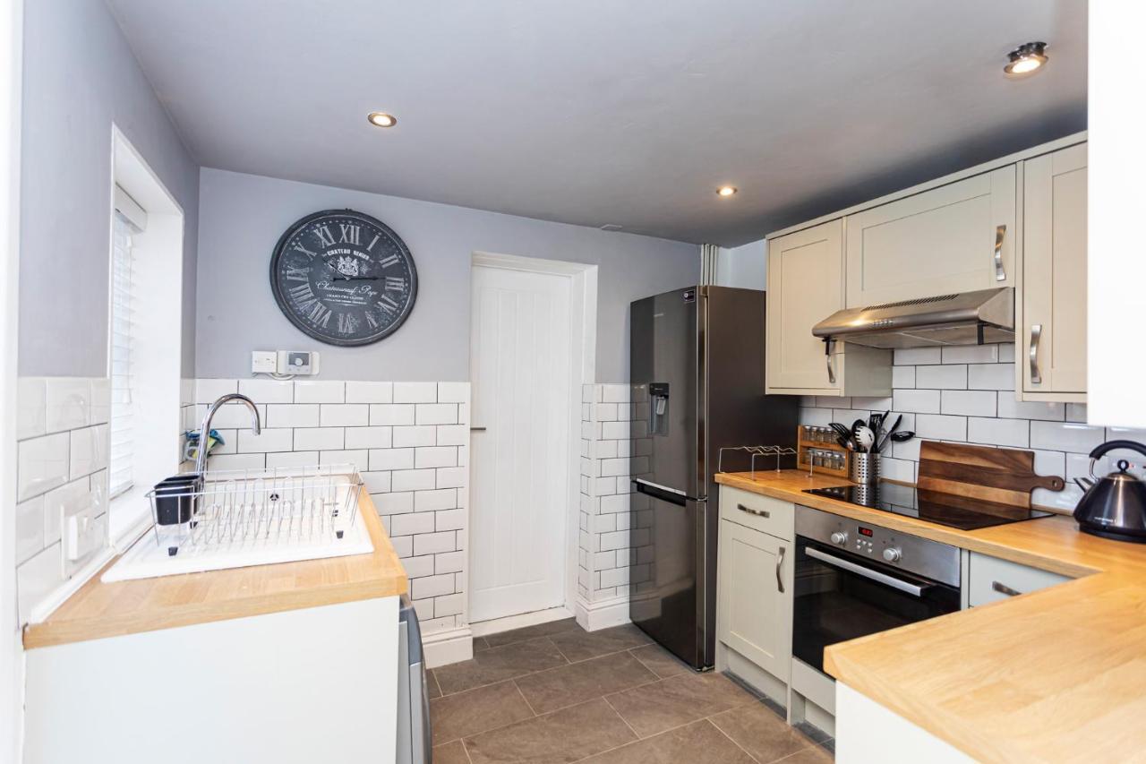 Modern 3 Bed, Heart Of Ashley Cross, 5 Mins To Sandbanks Poole Exteriér fotografie